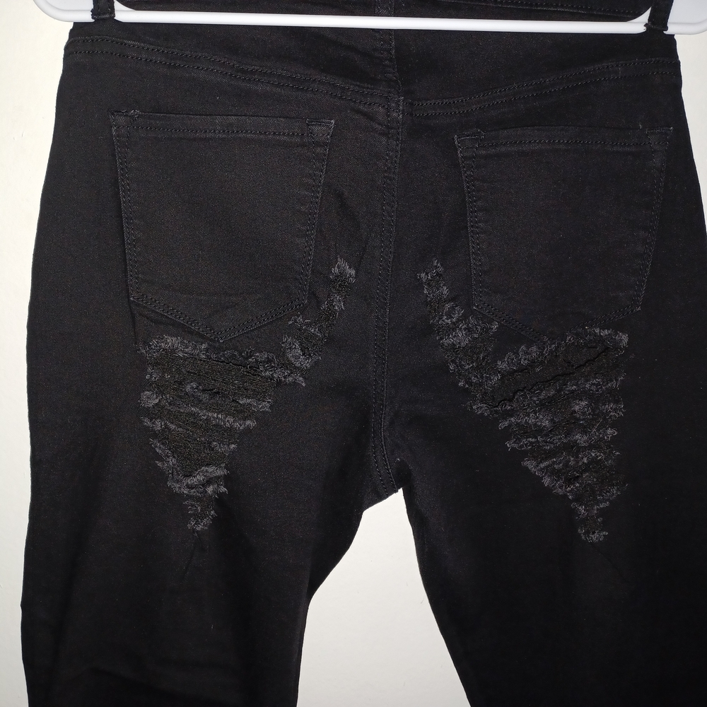 Fashion Nova Elegant Black Distressed Skinny Jeans